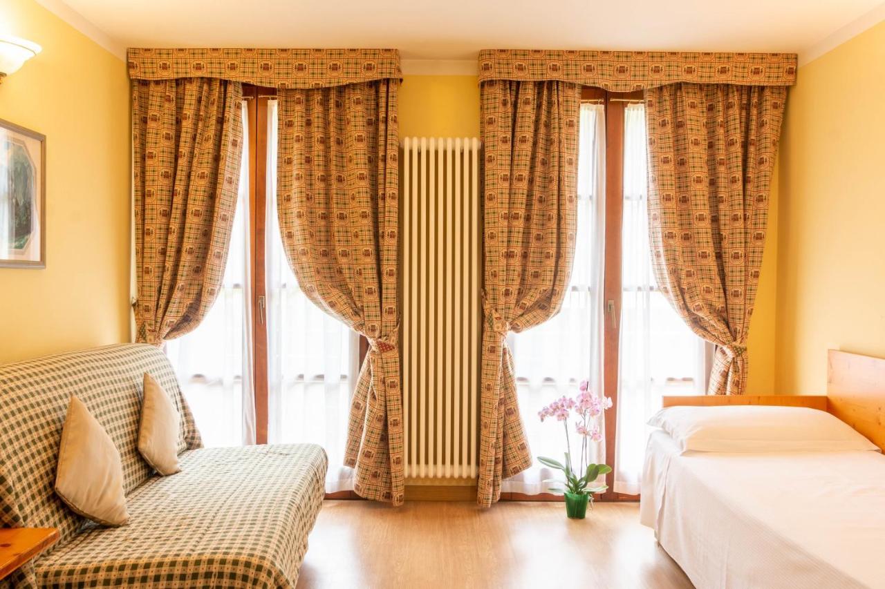 Nevesole Folgarida Resort Aparthotel Exteriör bild