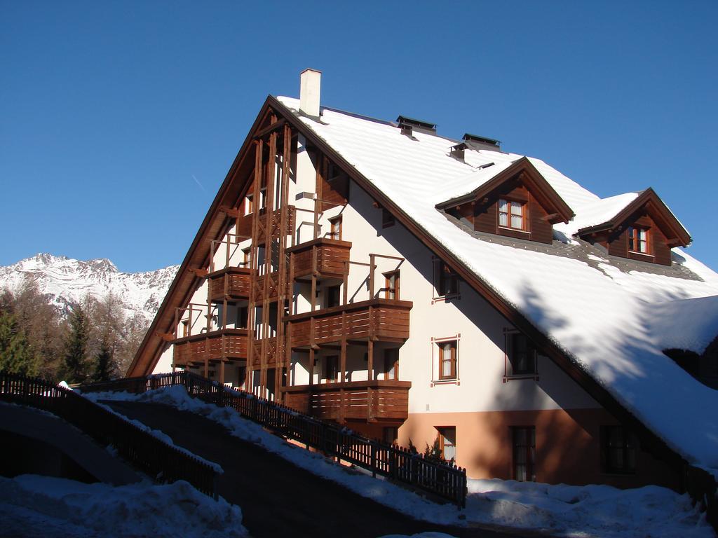 Nevesole Folgarida Resort Aparthotel Exteriör bild