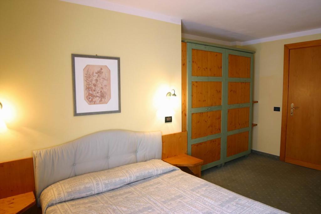 Nevesole Folgarida Resort Aparthotel Exteriör bild
