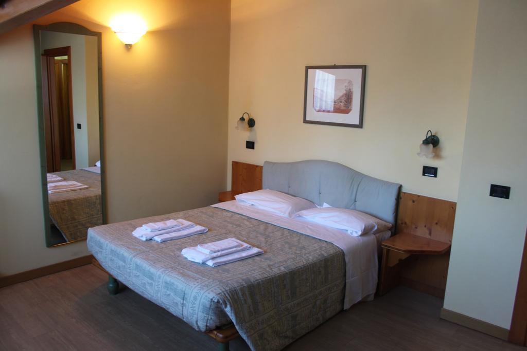 Nevesole Folgarida Resort Aparthotel Exteriör bild
