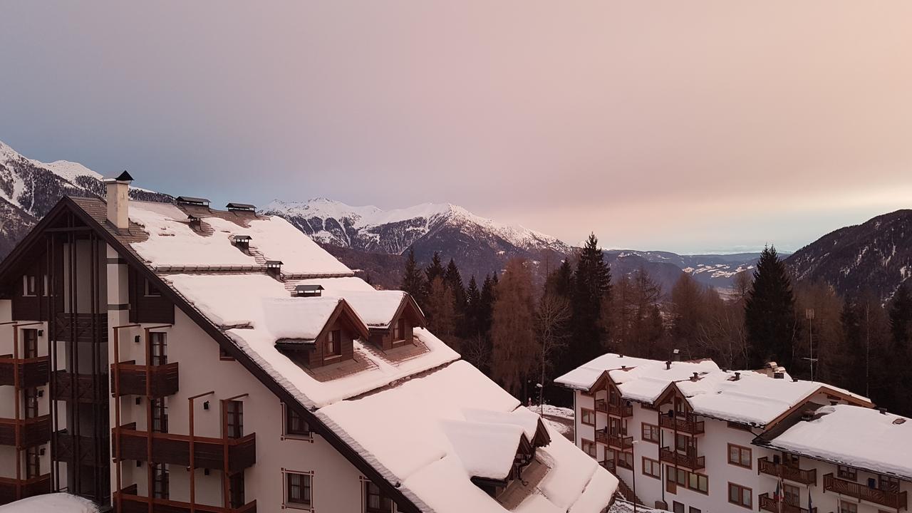 Nevesole Folgarida Resort Aparthotel Exteriör bild